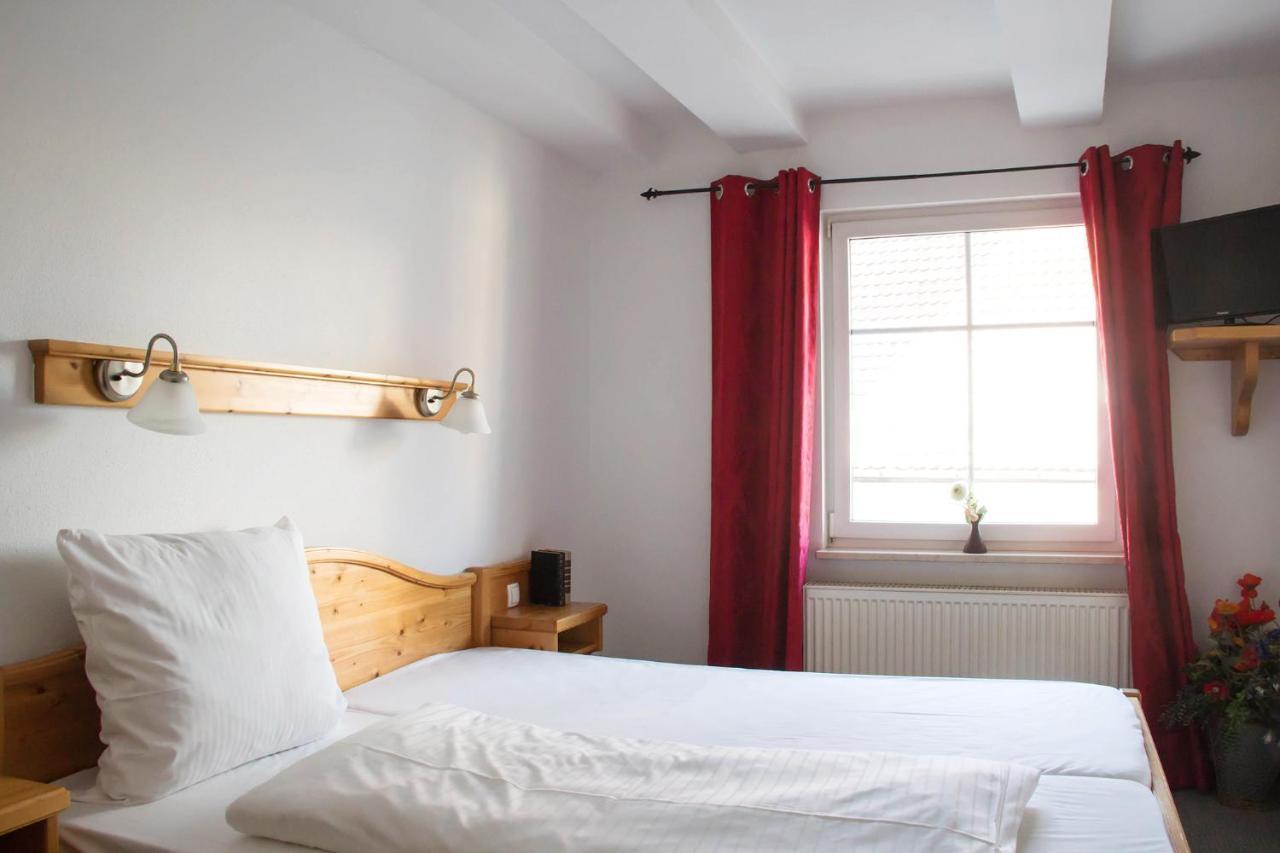 Hotel Gasthof Weisser Loewe Burgthann Luaran gambar